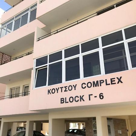 Pool Apartment Larnaca Exterior photo
