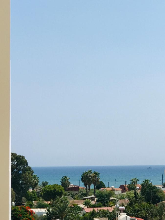 Pool Apartment Larnaca Exterior photo